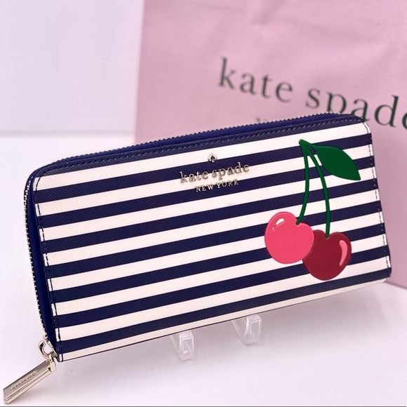 kate spade Handbags - Kate Spade Large Continental Wallet